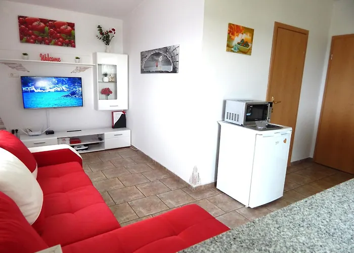 アパート Sunset View ポルトローシュ